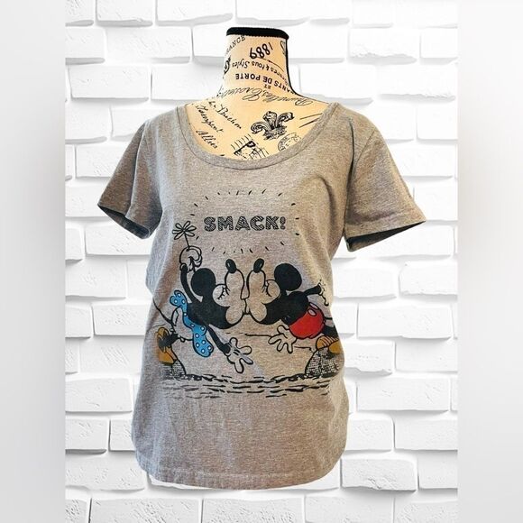 DISNEY Parks Mickey & Minnie Women’s Size Medium SMACK T-shirt • Distressed NWOT - Picture 1 of 12